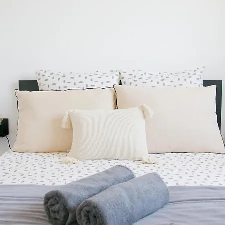 T4 Pro Groupes - 5min Airbus - 6pers - Parking