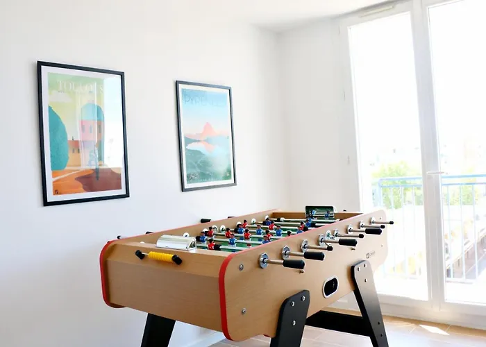 T4 Pro Groupes - 5min Airbus - 6pers - Parking شقة *