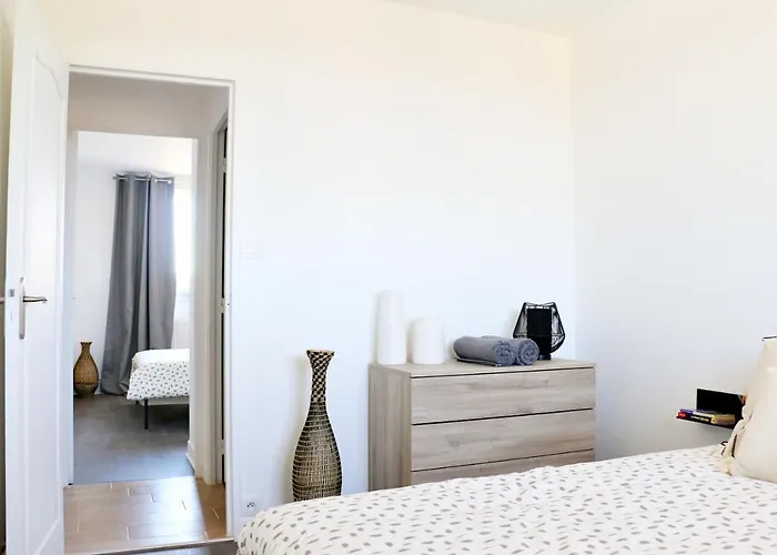 T4 Pro Groupes - 5min Airbus - 6pers - Parking Апартаменты *